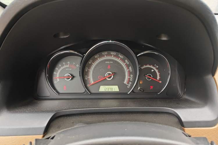 Used Baojun 630 2011 1.5L manual Comfort trim level
