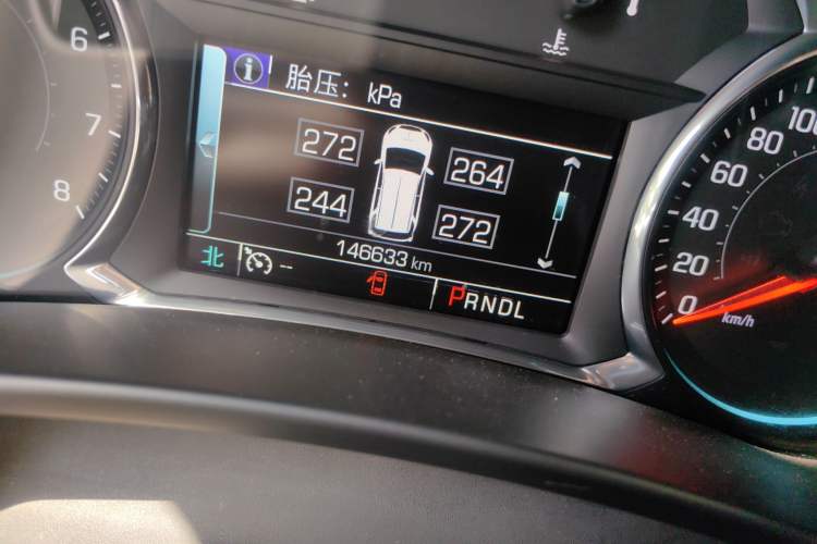 Used Chevrolet Equinox 2018 RS 550T Automatic All-Wheel-Drive Boundary Edition Odometer Close Up