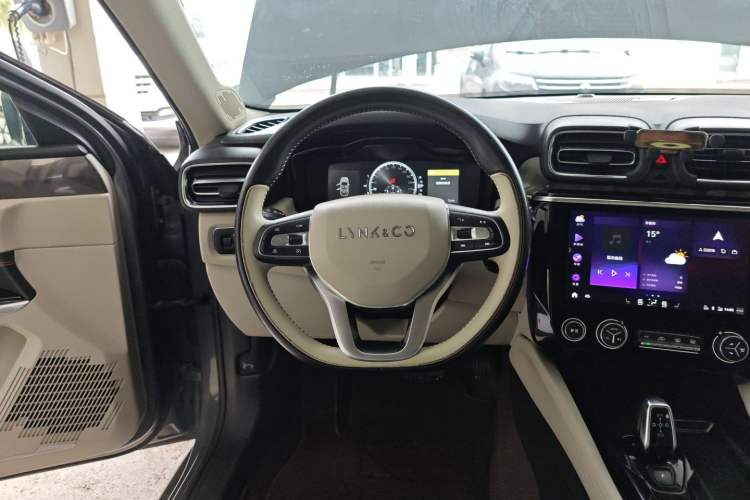 Used Lynk & Co 02 2019 1.5T DCT Two-Wheel Drive Shine Pro Edition China VI Standard