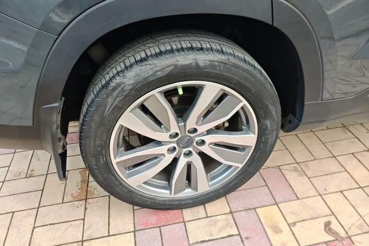 Used Geely Auto Haoyue 2022 1.8TD Automatic Prestige 7-Seater
