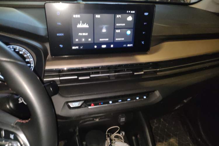 Used Geely Auto Vision X3 2021 PRO 1.5L CVT Deluxe Model
