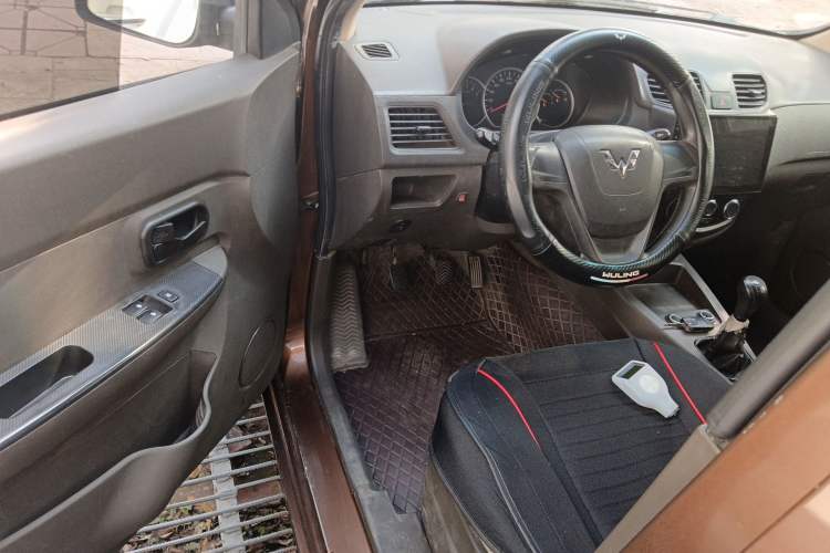 Used Wuling Hongguang 2018 1.5L Classic S Base Model Driver Seat