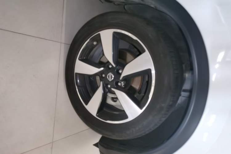 Used Nissan Qashqai 2017 2.0L CVT Luxury Edition China V Standard Right Front Wheel Hub
