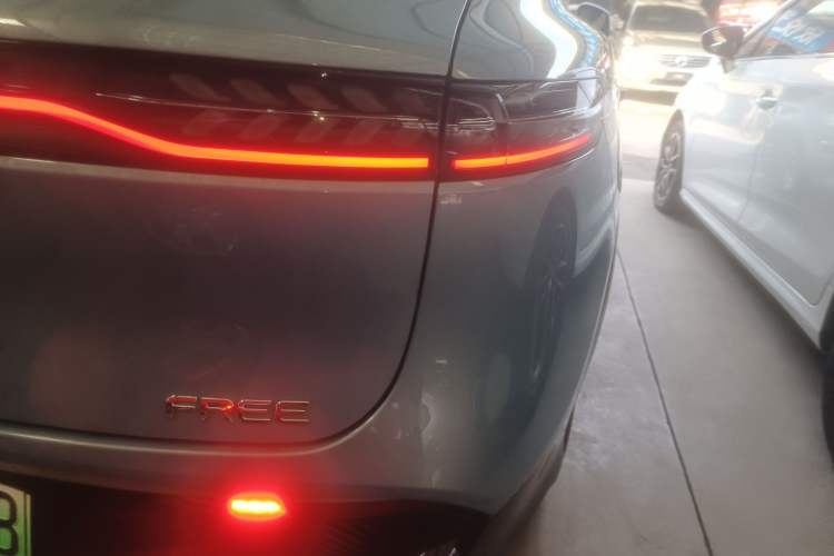 Used VOYAH FREE 2021 Four-Wheel Drive Extended-Range First Edition Commemorative Edition Exclusive Luxury Package Exterior 3