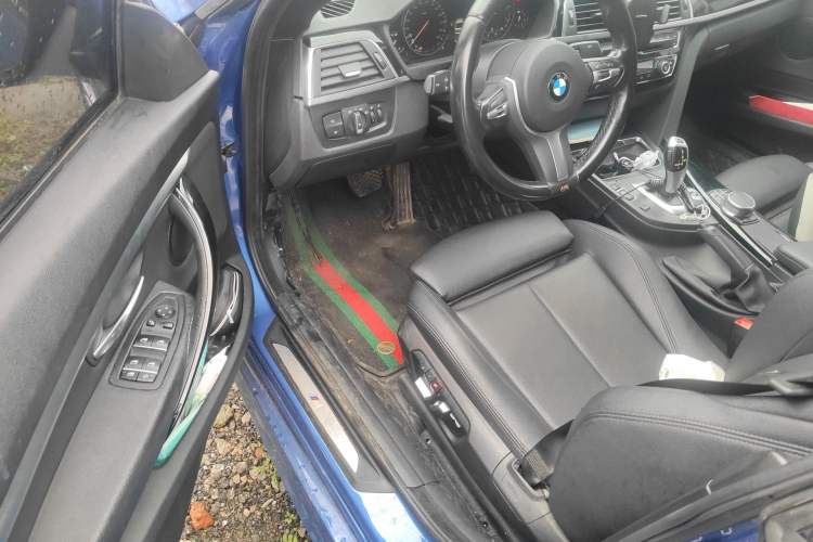 Used BMW 3 Series GT 2019 320i M Sport Package Driver Seat