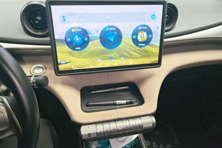 Used BYD Dolphin 2023 420 km Free Version Audio And AC Panel