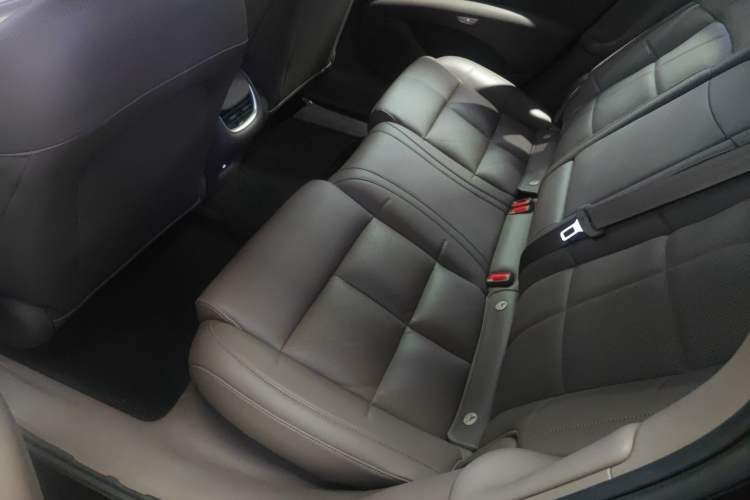 Used IM L6 2025 Ultra Model Left Rear Seat