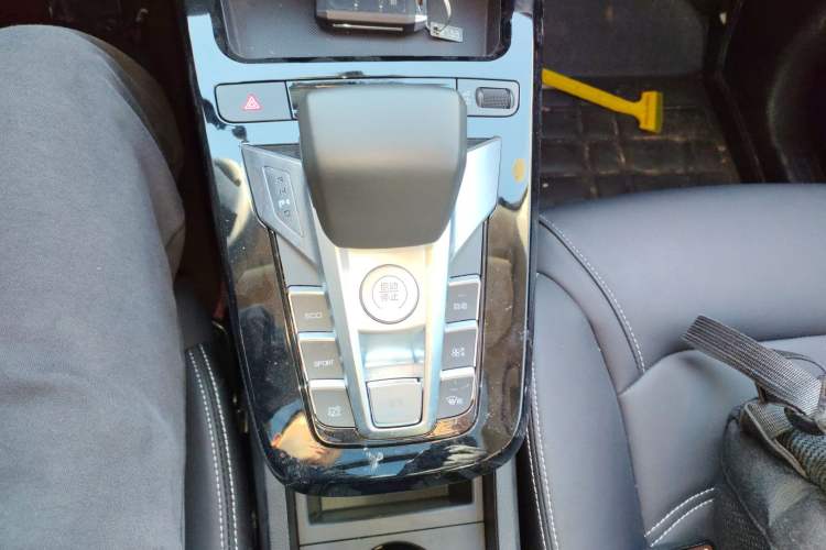 Used BYD Yuan New Energy 2019 EV535 High-Energy Leading Edition Gear Lever