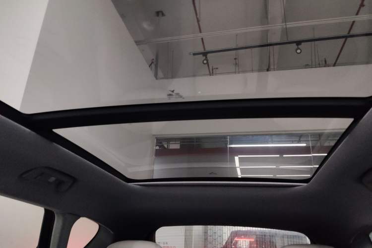 Used VOYAH FREE 2025 318 318 km Rear-Drive Touring Edition Headliner