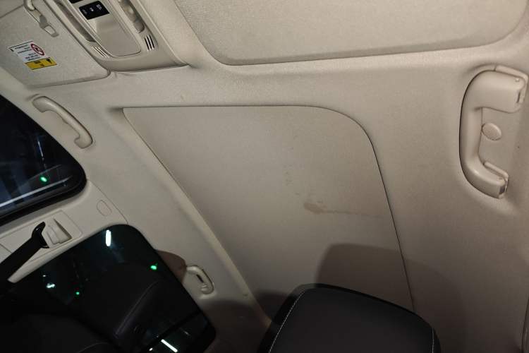 Used Buick Envision 2023 Encore Plus 652T Five-Seat Luxury Model
