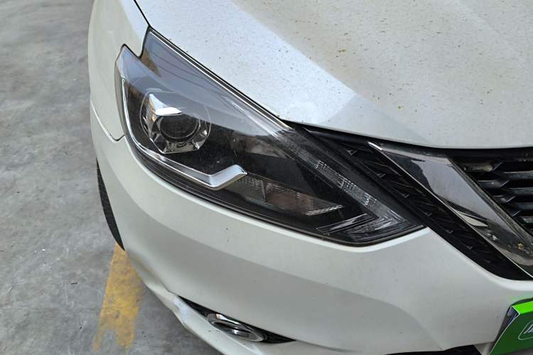 Used Nissan Sylphy 2019 1.6XV CVT Smart Connect Luxury Edition China VI Standard Right Front Headlight