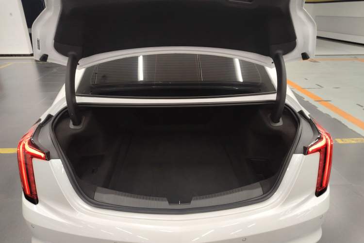 Used Cadillac CT5 2024 28T Luxury Pro Trim
