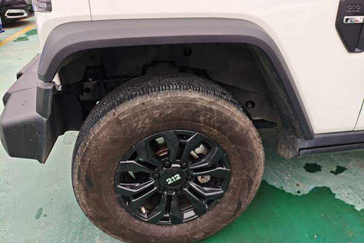 Used 212 T01 2024 2.0T Explorer