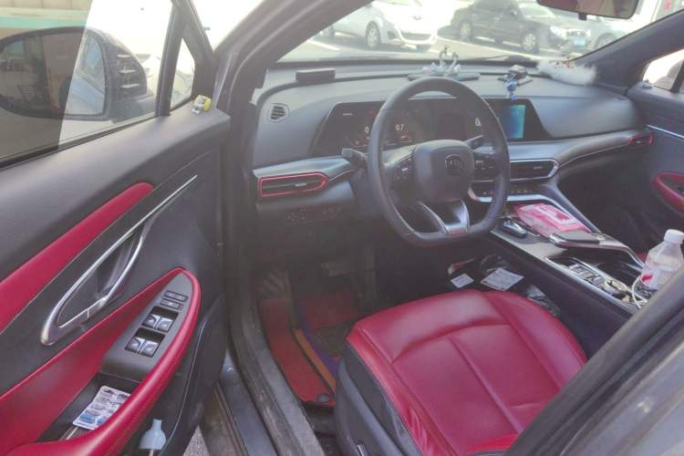 Used CHANGAN UNI-T 2020 1.5T Prestige Version Interior 3