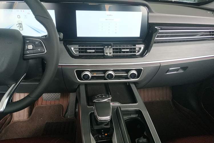 Used Hongqi HS5 2026 Model 2.0T Four-Wheel Drive Qi Xiang Pro Edition