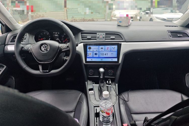 Used Volkswagen Lamando 2018 230TSI DSG Fashion Edition Center Console