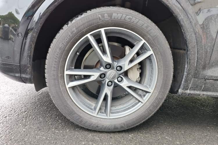 Used Audi Q5L 2020 45 TFSI Prestige Fashion Model Right Front Wheel Hub