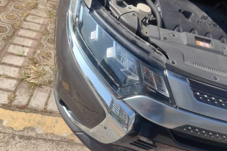 Used Mitsubishi Outlander 2019 2.4L 4x4 Zhi Xiang Edition 7 Seats China V Emission Standard