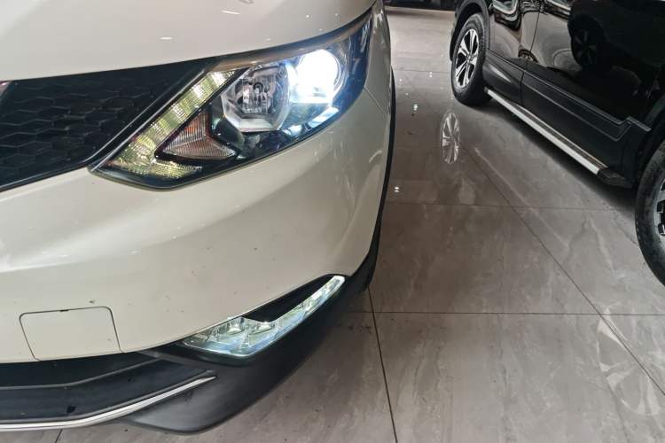 Used Nissan Qashqai 2017 2.0L CVT Smart Enjoyment Version China VI Standard Left Front Headlight