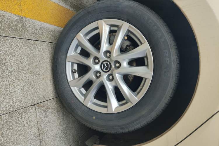 Used Mazda 3 Axela 2014 Sedan 1.5L Automatic Comfort Model Right Rear Wheel Hub