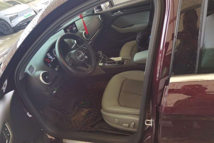 Used Audi A3 2019 Limousine 35 TFSI Fashion Edition China VI Emission Standard
