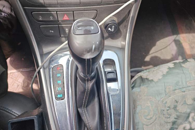 Used Chevrolet Malibu 2014 2.4L Automatic Luxury Edition Gear Lever