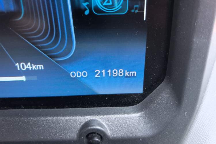 Used Chery QQ Ice Cream 2022 120km Conical Shape Lithium Iron Phosphate
