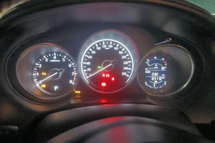 Used Mazda Atenza 2017 2.0L Blue Sky Luxury Edition
