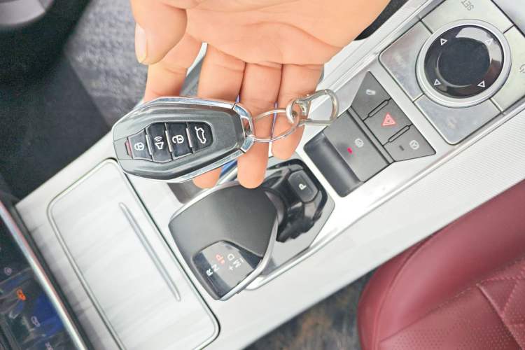 Used JETOUR X70 PLUS 2023 1.6T DCT Stronger 5-Seater