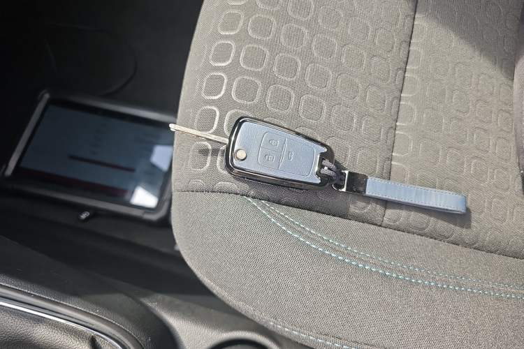 Used Chevrolet Trax 2016 1.4T Manual Two-Wheel Drive Comfort Version with Sunroof