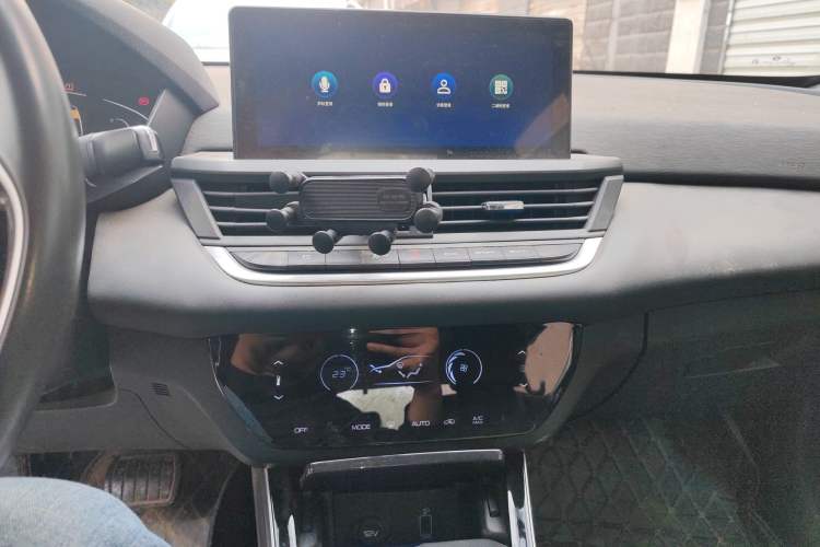 Used Dongfeng Aeolus Yixuan 2020 230T Automatic Advanced Edition Audio And AC Panel