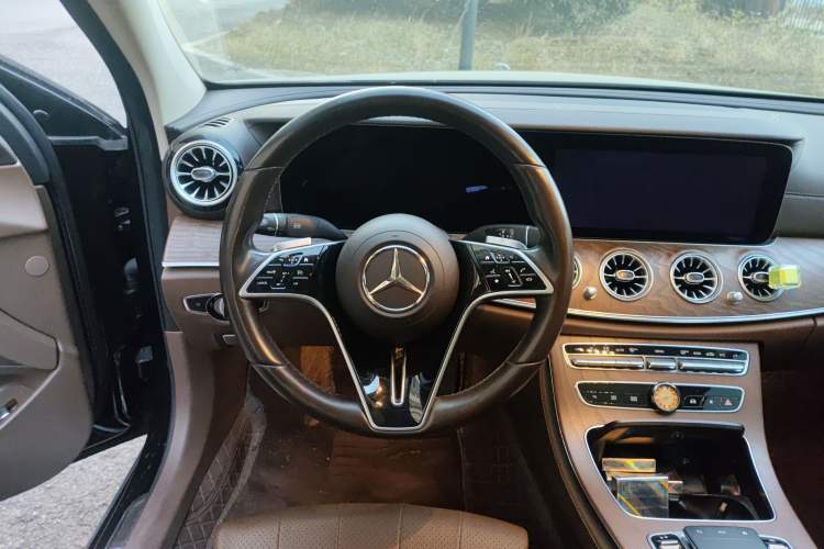 Used Mercedes-Benz E-Class 2022 E 260 L