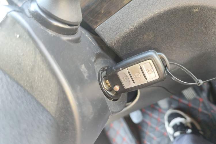 Used Dongfeng Fengon 370 2016 1.5L Manual Luxury 7-Seater
