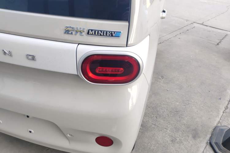 Used Wuling Hongguang MINIEV 2024 3rd Generation 215km Youth Edition
