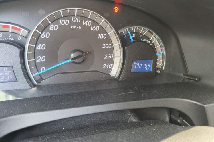 Used Toyota Camry 2012 Junrui 2.0S Radiant Edition Odometer Close Up