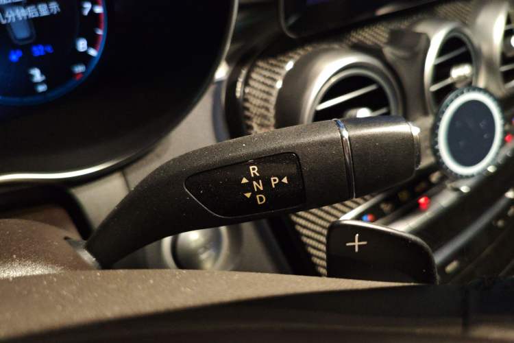 Used Mercedes-Benz GLC 2019 GLC 260 4MATIC Luxury Model
