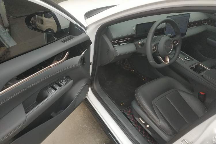 Used Wuling Xingguang 2025 150 km Smart Pilot Version
