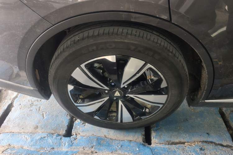 Used Deepal SL03 2025 Revised Version Range-Extended Elite Edition Right Rear Wheel Hub