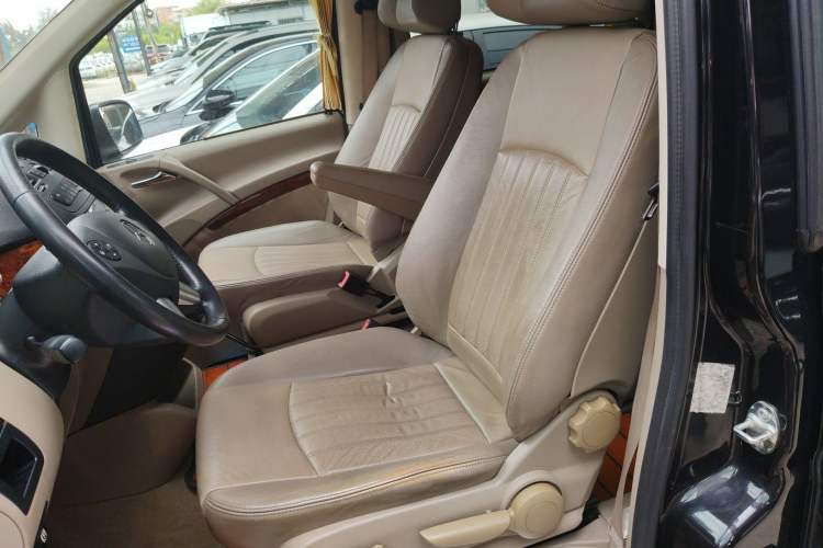 Used Mercedes-Benz Viano 2013 3.0L Comfort Edition Left Front Seat