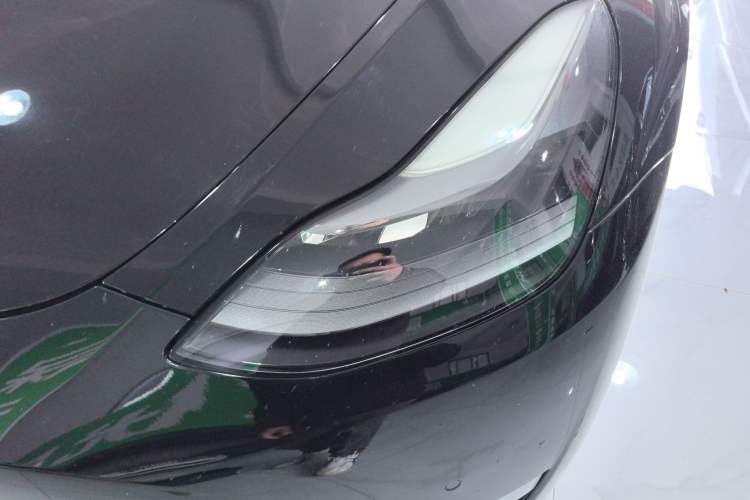 Used Tesla Model Y 2021 Long-Range All-Wheel-Drive Version 3D7
