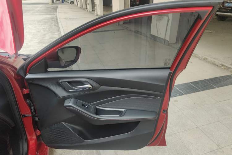 Used MG 5 2021 Revised 300TGI DCT Qingshè Luxurious Enjoyment Edition