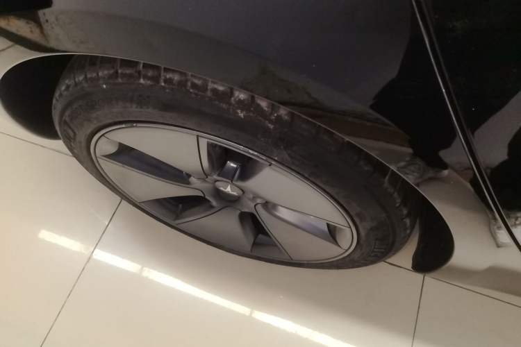 Used Tesla Model 3 2021 Standard Range Rear-Drive Upgraded Version Right Rear Wheel Hub