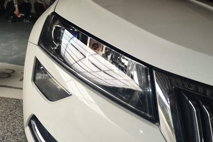 Used Skoda Karoq 2019 TSI280 Smart Drive Deluxe Edition China VI Standard