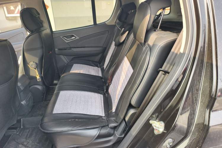 Used Isuzu mu-X 2018 1.9T Automatic Two-Wheel Drive Jingyue Edition 5 Seats
