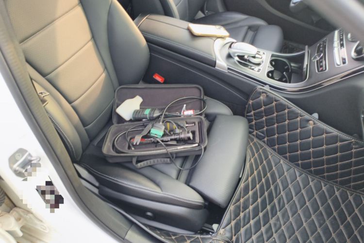 Used Mercedes-Benz C-Class 2018 C 180 L Fashion Edition Sport Version Right Front Seat