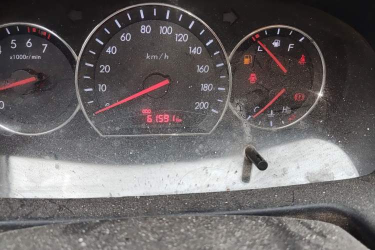 Used CHANGAN Alsvin V3 2012 1.3L Manual Comfort Version China IV Standard
