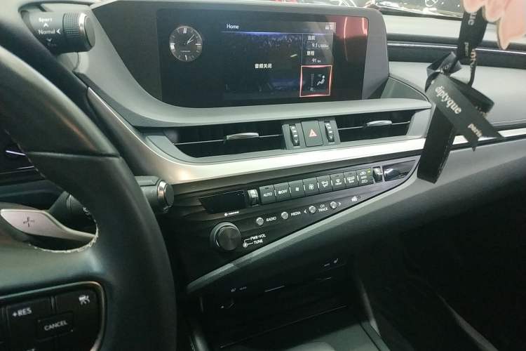 Used Lexus ES 2020 200 Excellence Edition
