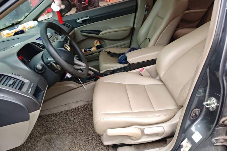 Used Honda Civic 2009 1.8L automatic comfort version
