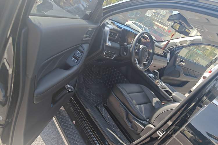 Used Great Wall Poer 2023 2.0T Passenger Version Automatic Diesel 4x4 Comfort Trim – GW4D20M
