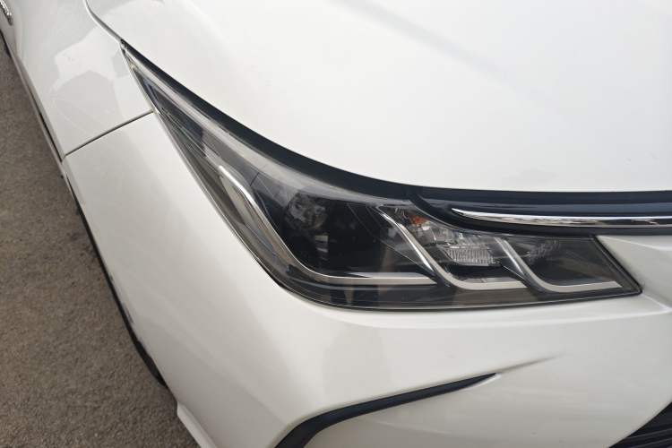 Used Toyota Corolla 2021 Dual-Motor 1.8L E-CVT Elite Edition
